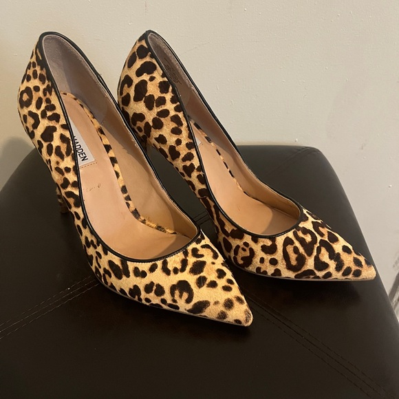 Steve Madden Leopard Print Heels - Picture 1 of 3